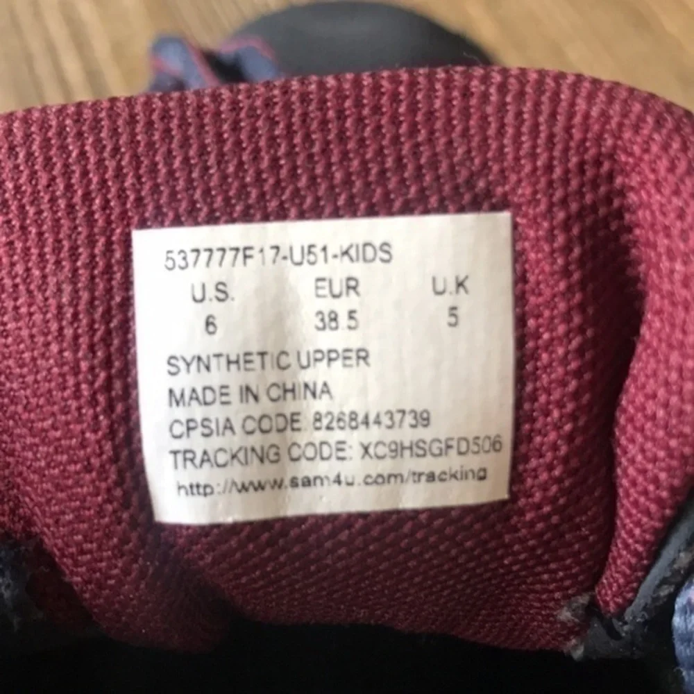 Levis levi’s sneakers